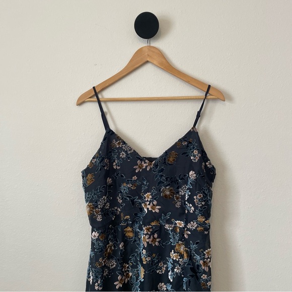 Lulu's | Floral Velvet Asymmetrical Dress - Picture 4 of 8